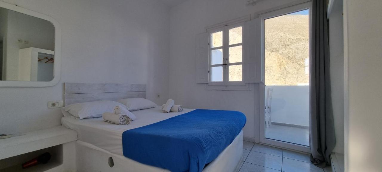 Aparthotel Three Harites Perissa  Exteriér fotografie