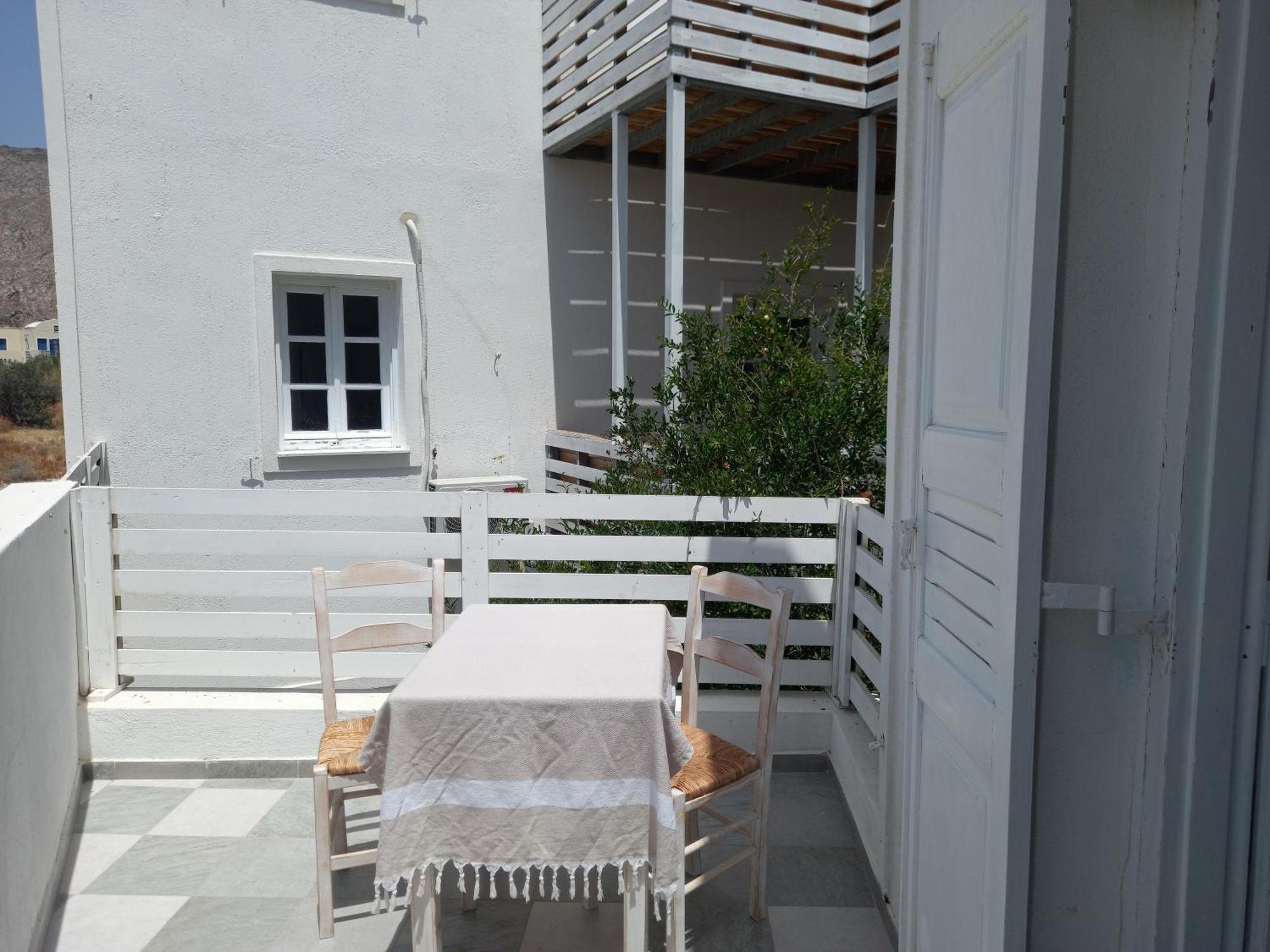 Aparthotel Three Harites Perissa  Pokoj fotografie