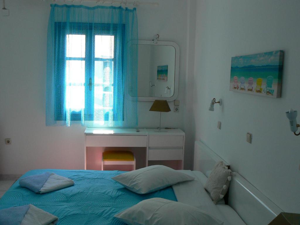 Aparthotel Three Harites Perissa  Exteriér fotografie