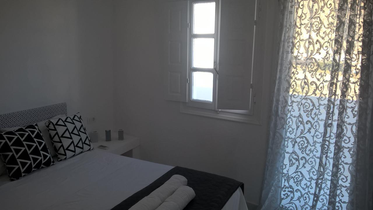 Aparthotel Three Harites Perissa  Exteriér fotografie