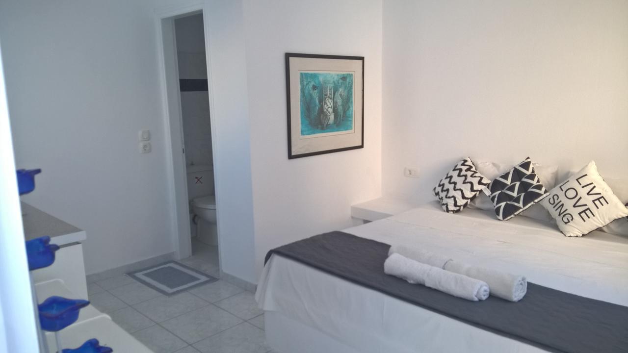 Aparthotel Three Harites Perissa  Exteriér fotografie